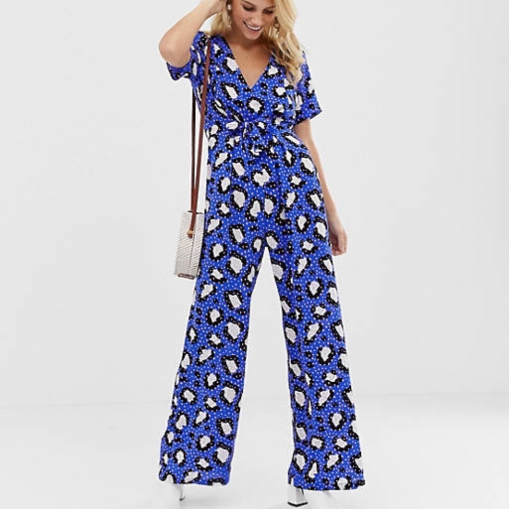 ASOS DESIGN Tie Waist V-neck Open Back Jumpsuit in Animal Print P5388